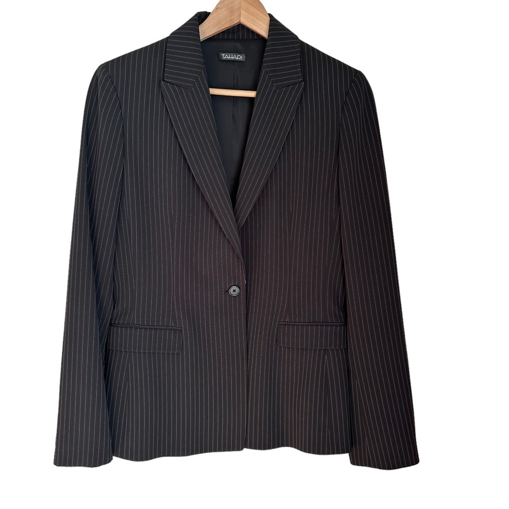 Tahari Women's One Button Black Pinstripe Blazer Career Wear Size 10